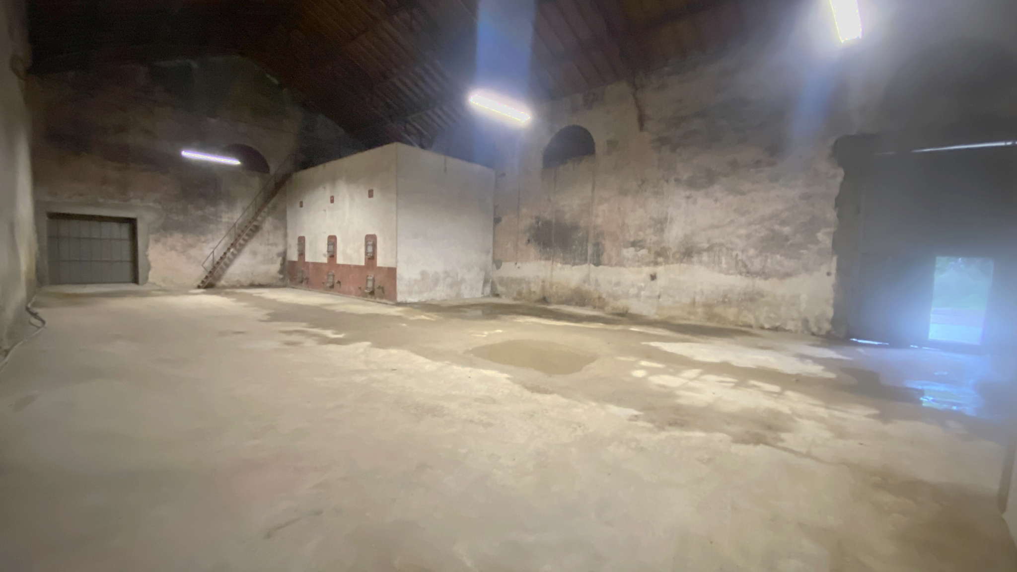 Image_, Entrep&ocirc;t, Lunel, ref :ENTREPOT34