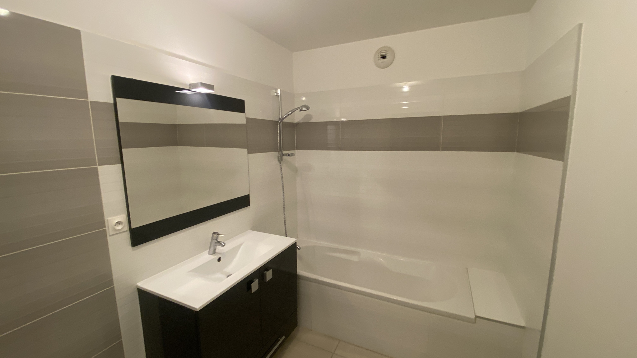 Image_, Appartement, Juvignac, ref :JUVI_T3_E